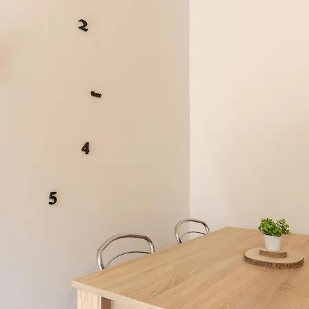 Con Parcheggio A Trieste, Foscolo * Terst